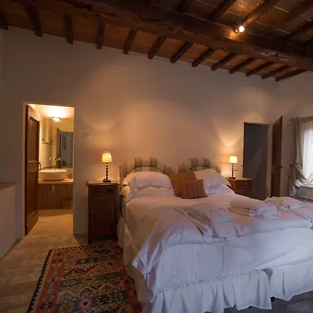 בית חווה Tenuta Santo Pietro *